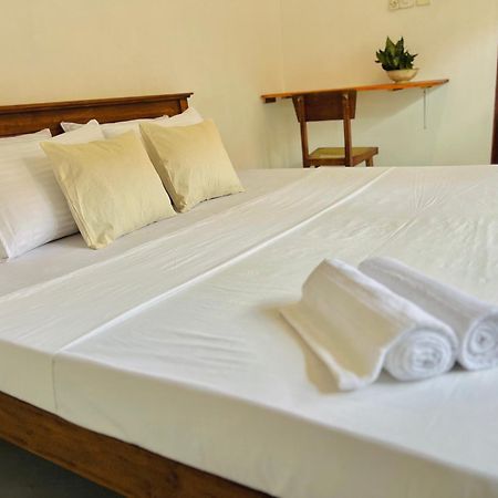 Sea Frame By Walkseylon Bed & Breakfast Хикадува Екстериор снимка