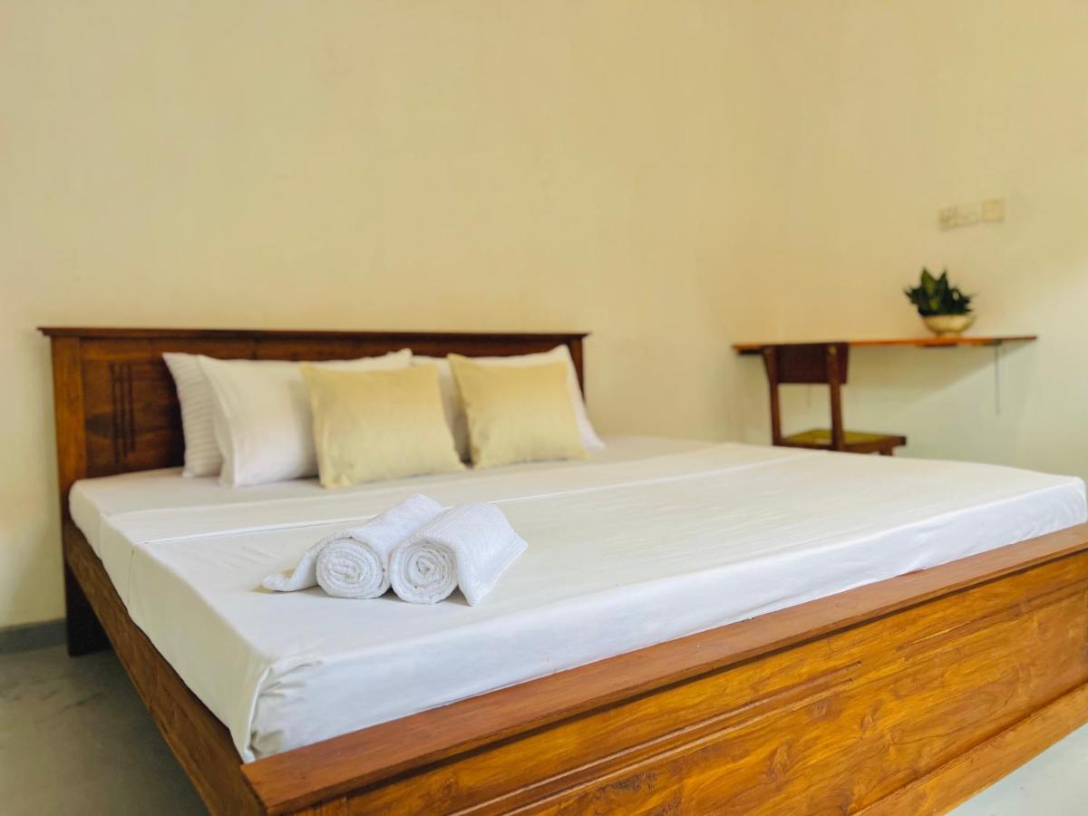 Sea Frame By Walkseylon Bed & Breakfast Хикадува Екстериор снимка