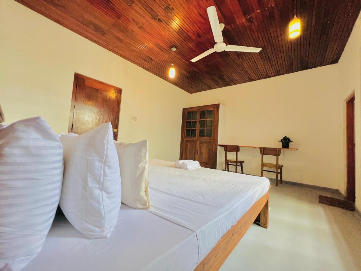 Sea Frame By Walkseylon Bed & Breakfast Хикадува Екстериор снимка