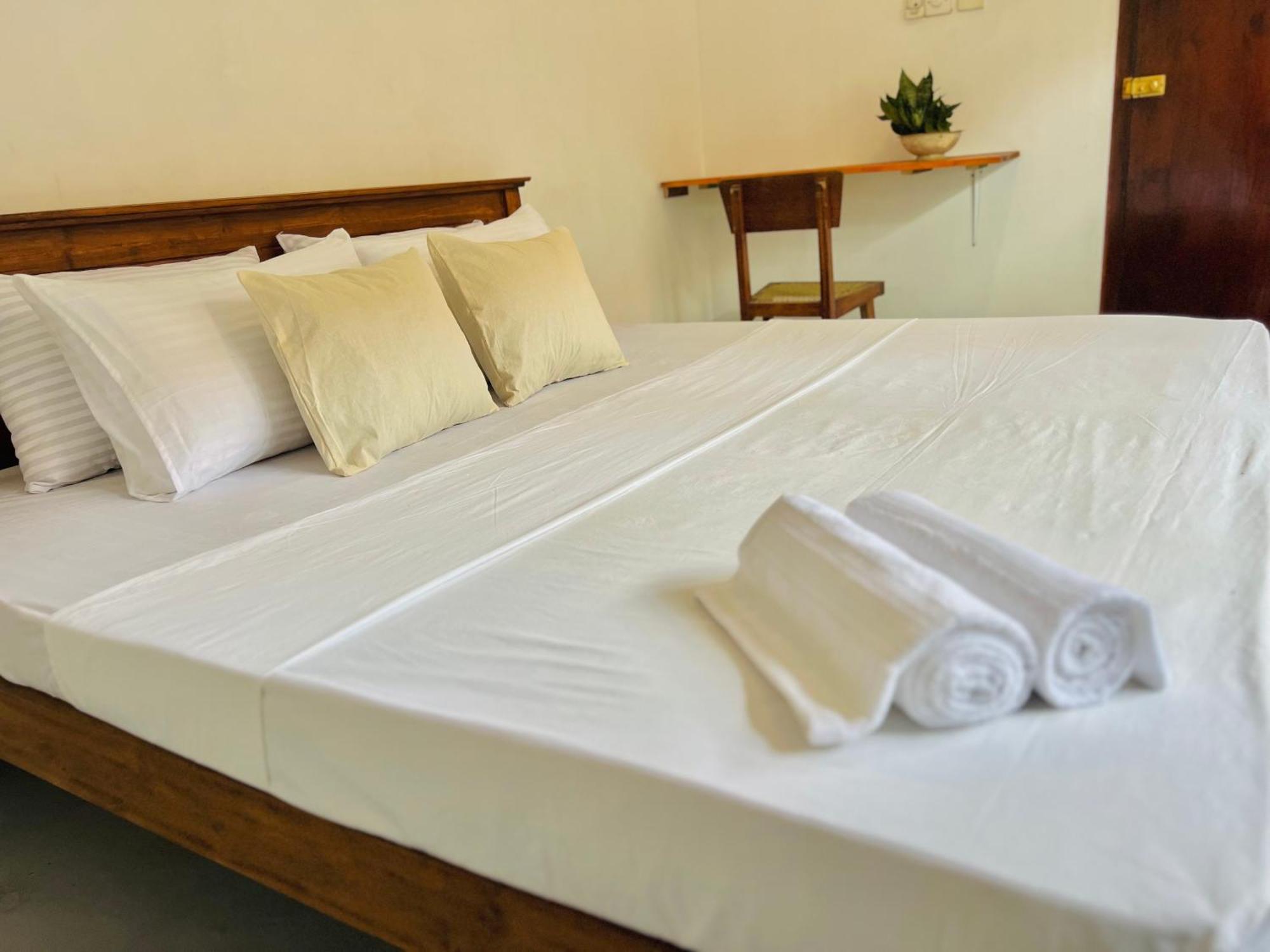 Sea Frame By Walkseylon Bed & Breakfast Хикадува Екстериор снимка